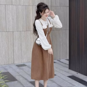 Set Đầm Yếm Nhung Tăm Phối Áo Gân Lạnh Tay Dài Sh1005- Sam Store