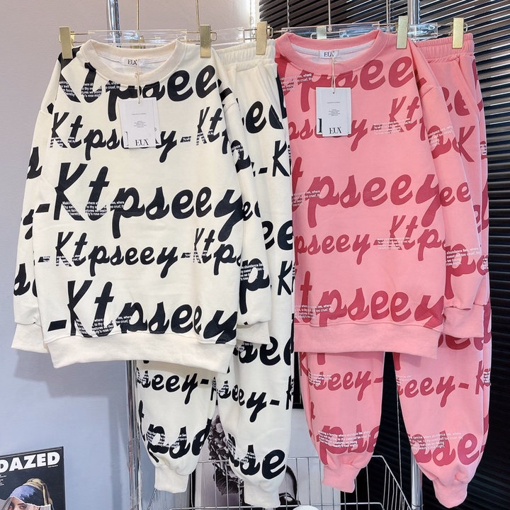 Sét Bộ Đồ Nỉ Nữ Cổ Tròn Ống Bo In Phối Nhiều Chữ Ktpseeu - Htm Fashion - Ảnh 11