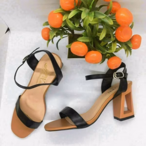 Giày Sandal Quai Ngang Cao Gót Vuông 7 Phân Lỗ Hình Tứ Giác Sh900- Sam Store