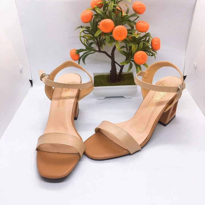 Giày Sandal Quai Ngang Cao Gót Vuông 7 Phân Lỗ Hình Tứ Giác Sh900- Sam Store - Ảnh 4