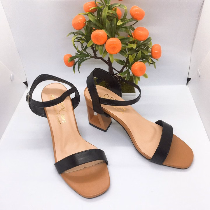 Giày Sandal Quai Ngang Cao Gót Vuông 7 Phân Lỗ Hình Tứ Giác Sh900- Sam Store - Ảnh 3