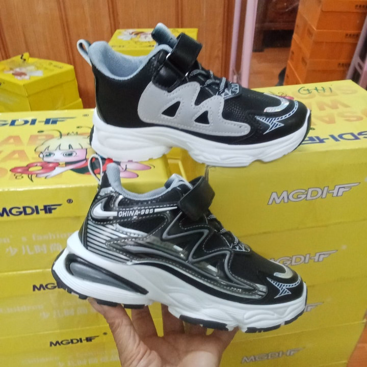 Giày Thế Thao Bé Trai,Cao Cấp, Siêu Nhẹ ( Size Từ 28-38)– Haanh