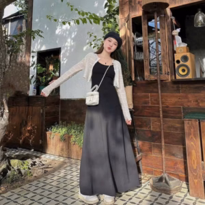 Set Áo Khoác Ren Kèm Đầm Thun Gân Lạnh Sh853- Sam Store