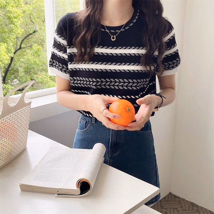 Áo Len Cộc Tay Cổ Tròn In Họa Tiết Xương Cá Trẻ Trung, Năng Động Dành Cho Bạn Nữ - Chipxinhxk