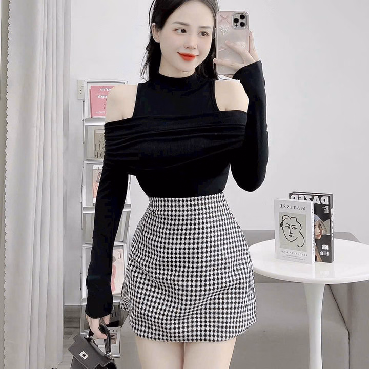 Áo Kiểu Hở Vai Nhũ Tay Dài - Lê Phương Boutique - Ảnh 4