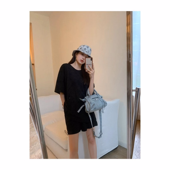 Set Bộ Nữ Áo Phông Cotton Trơn 3158 + Quần Đùi Cộc Tăm Li - Ảnh 2