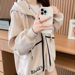 Áo Khoác Nỉ Bomber Nữ Nút Bấm Có Nón Phối Túi Thêu Cá Tính Hot - Htm Fashion