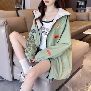 Áo Khoác Dù Nữ Ép 3 Lớp Siêu Xịn Thêu Hình Gấu Xinh Xắn Lót Giống Hình Cho Các Nàng Form Rộng Ut49 - Golden Dream