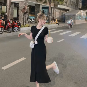 Đầm Thun Gân Tăm Siêu Dài Xẻ Tà Bh8501- Nana House