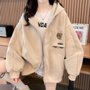 Áo Khoác Nữ Vải Nỉ Ngoại Thêu Gấu Phối Nắp Túi Form Rộng Xinh Ut50 - Golden Dream