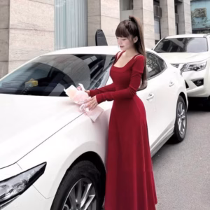 Đầm Tay Dài Cổ Vuông Maxi Chất Tăm Lụa - Lê Phương Boutique