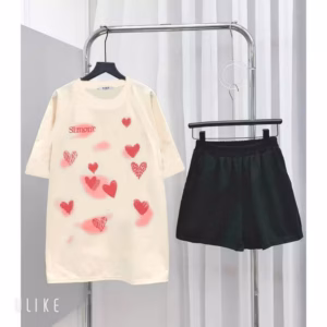 Sét Bộ Đùi Quần Su Trơn Đen + Mix Áo Phông Trái Tim Be Form Rộng