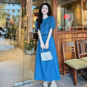 Sét Váy Công Sở Chất Jeans Cứng Một Màu Xanh Áo Cổ Vuông Nút Chéo Tay Ngắn Mix Chân Váy Dài Maxi Tp94