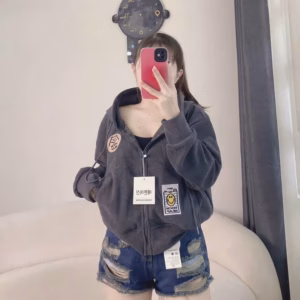 Áo Khoác Nhung Gân Nữ Có Túi Trong Thêu Mặt Cười Phối Khóa Kéo Chống Nắng Tốt -Htm Fashion