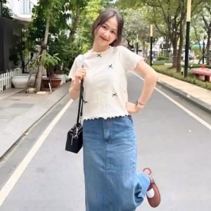 Áo Thun Brandy Coquette Tay Ngắn Cổ Tròn Cuốn Biên Bu32Y- Nana House