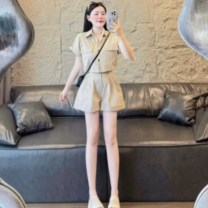 Sét Đồ Nữ Áo Croptop Cổ Bẻ, Gài Nút Mix Quần Đùi Lưng Cao Với Tone Màu Trầm Dành Cho Các Nàng Mặc Nhà, Cafeee Siêu Xinh - Sht167 - Minh Hà House