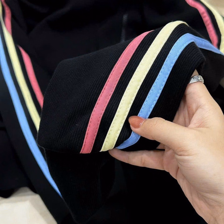 Áo Khoác Nỉ Croptop Có Túi Trong Phối Tay 3 Sọc Cầu Vồng Thiết Kế Tay Xỏ Ngón -Htm Fashion - Ảnh 5