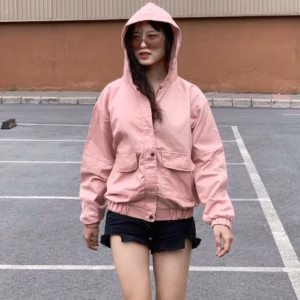 Áo Khoác Kaki Nữ Có Nón Phối Túi Hộp Thiết Kế Khóa Kéo Kèm Nút Bấm Ngoài -Htm Fashion