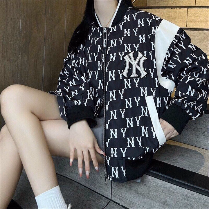 Áo Khoác Nữ Croptop Dáng Lửng Túi Phối Khóa Kéo In Chữ Ny Cá Tính -Htm Fashion - Ảnh 2