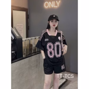 Set Bộ Nam Nữ Unisex Vải Mè Thái Phi Bóng Cổ Tim In Số 80 Năng Động Tp22 - Golden Dream