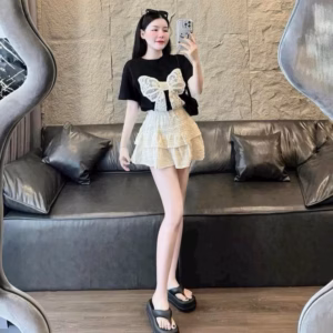 Set Bộ Đồ Nữ Chân Váy Xếp Tầng Kèm Áo Thun Phối Nơ Trước Ngực -Htm Fashion