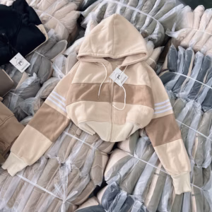 Áo Khoác Nữ Form Lửng Rộng Phối 3 Sọc Tay Mũ Rộng Tay Xỏ Ngón Va88 - Phương Store