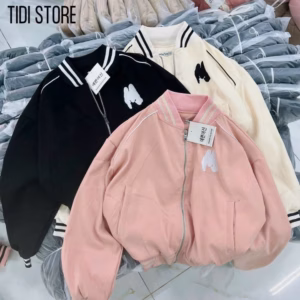 Áo Khoác Da Lộn Lửng Croptop In Chữ M Phối Khóa Kéo -Htm Fashion