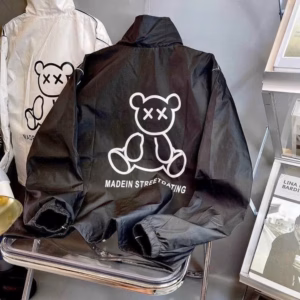 Áo Khoác Dù Nam Nữ Form Rộng Cổ Bẻ In Gấu Phối Tay Chạy Viền Chống Nắng Tốt -Htm Fashion