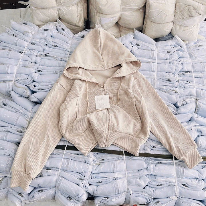 Áo Khoác Nhung Gân Nữ Trơn Khoá Kéo Cao Phối Dáng Túi Mới Có Túi Trong Va287 - Phương Store - Ảnh 4