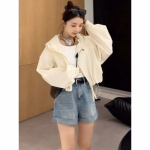 Áo Khoác Gió Nữ Dáng Lửng, Thêu Hình Ngựa Chất Liệu Gió Nhăn Cao Cấp - Chipxinhxk