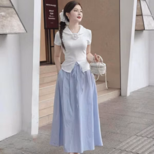 Set Áo Thun Tăm Đính Bông Phối Chân Váy Sọc Ts103Y-Nana House