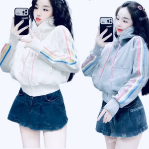 Áo Khoác Lửng Nữ Vải Nỉ Phối 3 Sọc Tới Mũ Tay Xỏ Ngón Có Túi Trong Ut33 - Golden Dream