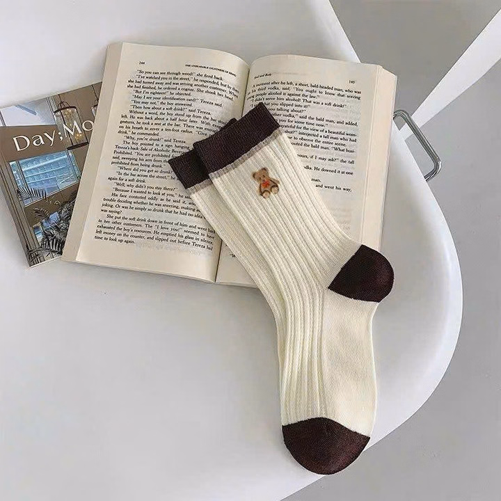 Set 5 Đôi Tất Nữ Gấu Kẻ Cao Cổ Dễ Thương Dành Cho Nữ - Ảnh 5