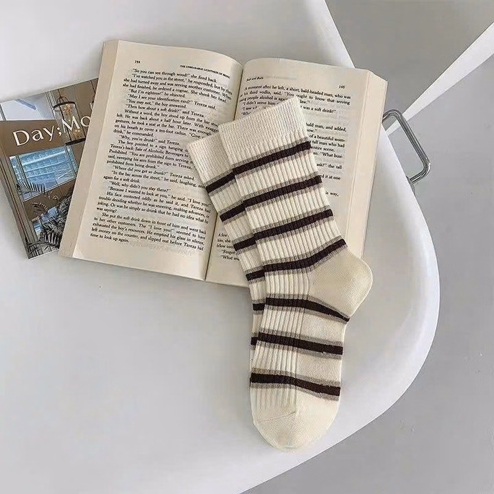 Set 5 Đôi Tất Nữ Gấu Kẻ Cao Cổ Dễ Thương Dành Cho Nữ - Ảnh 6