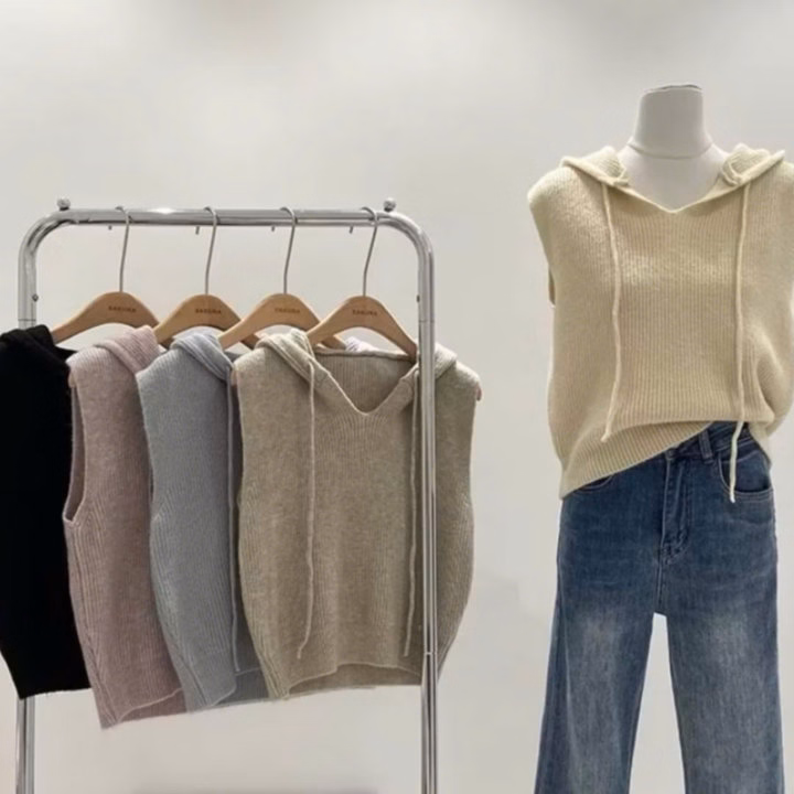 Áo Ba Lỗ Len Có Mũ- Chipxinhxk