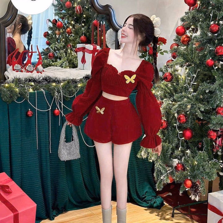 Set Áo Nhún Ngực Phối Quần Phồng Vải Nhung Kem Phụ Kiện Bướm Vàng Xinh Xắn Tp33 - Golden Dream - Ảnh 2