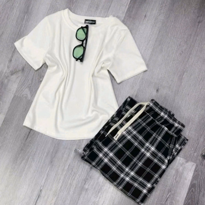 Set Bộ Quần Kẻ Caro Đen + Áo Phông Croptop Cộc Tay Trơn Chất Tăm Hàn Lạnh - Ảnh 5