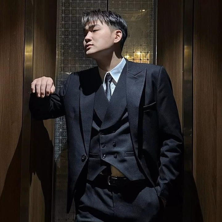 Áo Gile Nam Avn03 Cổ Vest Cao Cấp Ve Rộng 2 Lớp Đai Tôm Sau Lưng Cách Điệu Thiết Kế Sang Trọng Lịch Lãm -Tuto5 - Ảnh 9