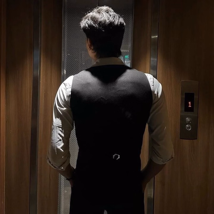 Áo Gile Nam Avn03 Cổ Vest Cao Cấp Ve Rộng 2 Lớp Đai Tôm Sau Lưng Cách Điệu Thiết Kế Sang Trọng Lịch Lãm -Tuto5 - Ảnh 12