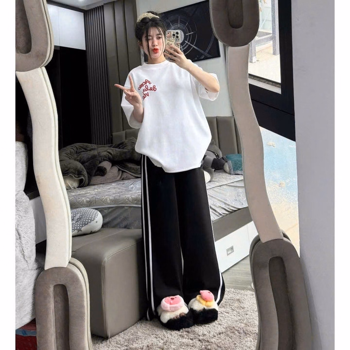 Sét Bộ Quần Áo Dela Unisex Form Rộng Gồm Quần Ống Suông + Mix Áo Phông Dela Cotton Mềm Mịn Mặc Mát - Ảnh 5