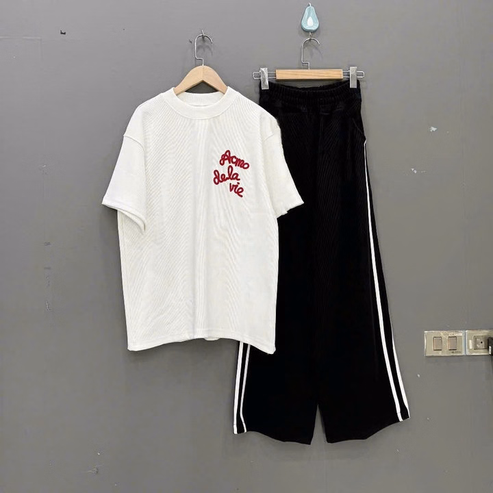 Sét Bộ Quần Áo Dela Unisex Form Rộng Gồm Quần Ống Suông + Mix Áo Phông Dela Cotton Mềm Mịn Mặc Mát - Ảnh 3