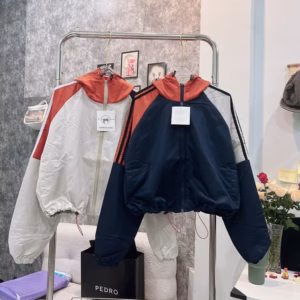 Áo Khoác Dù Nữ Mero 2 Lớp Thiết Kế Khóa Kéo Cổ Trụ - Htm Fashion