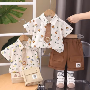Set Áo Sơ Mi Họa Tiết Gấu Cà Vạt Quần Đùi Kaki Cho Bé Trai 1-5 Tuổi