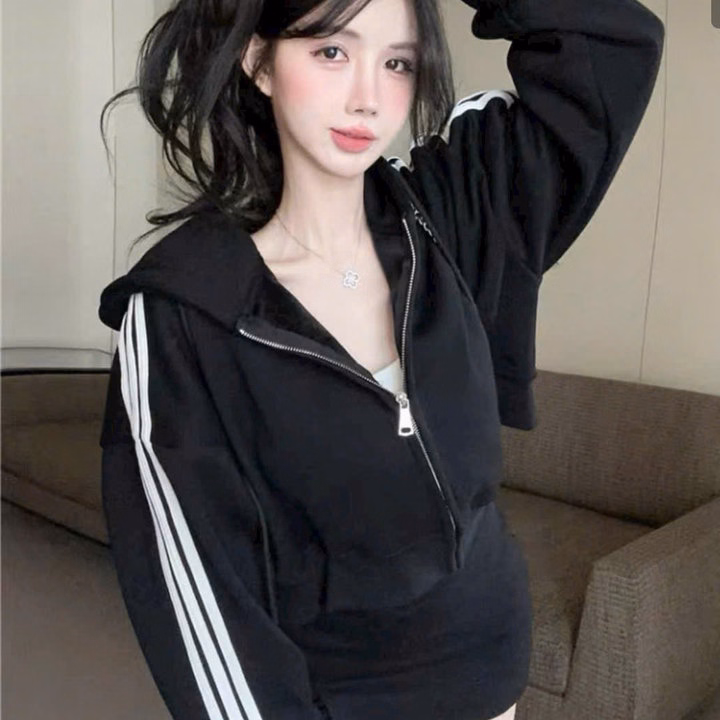 Áo Khoác Nỉ Croptop Nữ Thiết Kế Tay 3 Sọc Có Nón - Htm Fashion - Ảnh 3