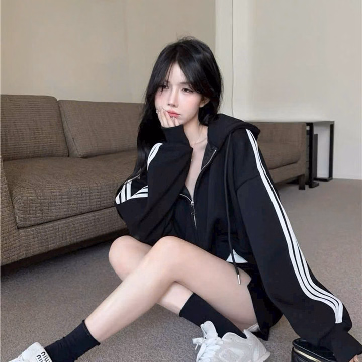 Áo Khoác Nỉ Croptop Nữ Thiết Kế Tay 3 Sọc Có Nón - Htm Fashion - Ảnh 9