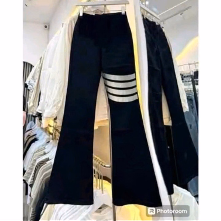 Sét Bộ Quần Loe 4 Sọc Chất Co Dãn Dài 95Cm+ Mix Áo Phông Mèo Nơ Đơn Giản Bassic - Ảnh 3