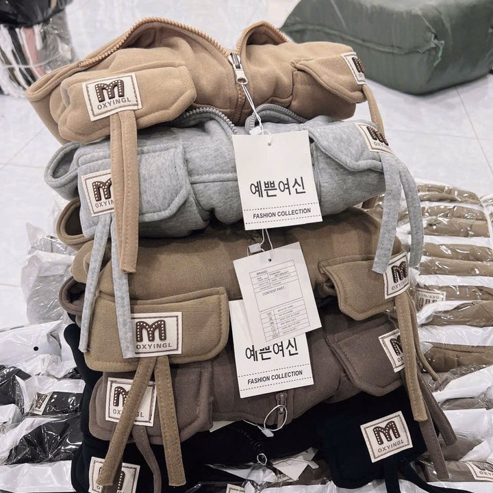 Áo Khoác Nỉ Dây Kéo Chất Nỉ Phối Túi Hộp Thêu Chữ M Form Rộng Siêu Dày Chống Nắng - Ảnh 7