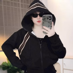 Áo Khoác Croptop Nữ Dáng Lửng Phối 3 Sọc Ở Nón - Htm Fashion