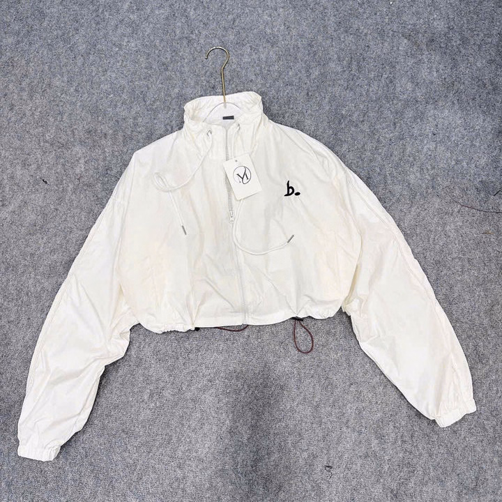 Áo Khoác Dù Nữ Nhăn 2 Lớp Form Lửng Thêu Chữ B Tay Phồng Tp64 - Ảnh 3