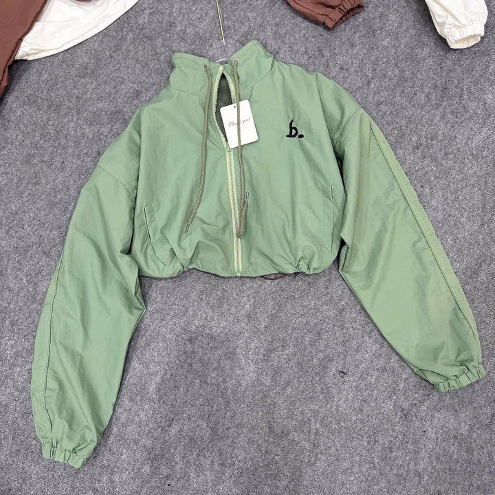 Áo Khoác Dù Nữ Nhăn 2 Lớp Form Lửng Thêu Chữ B Tay Phồng Tp64 - Ảnh 5